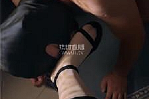 【77夫妻】高跟肉丝碾压踩虐 JS250930-37