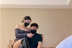 【曼伊】情侣主的脚下骚奴 bf57645