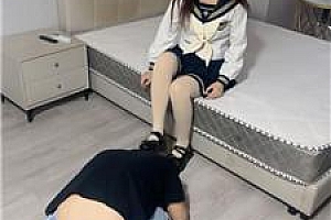【澜澜】学生主脏皮鞋肉丝脚玩虐 JS250922-9