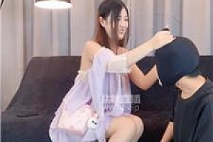 【女生也能很暴力】脏休闲鞋玉足玩骚奴 bf57386