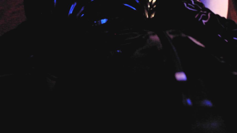 Clips4sale：伊娃·拉特克斯 – 橡胶大屁股熟女 穿乳胶吸大鸡巴 操小穴 射精  gonzo