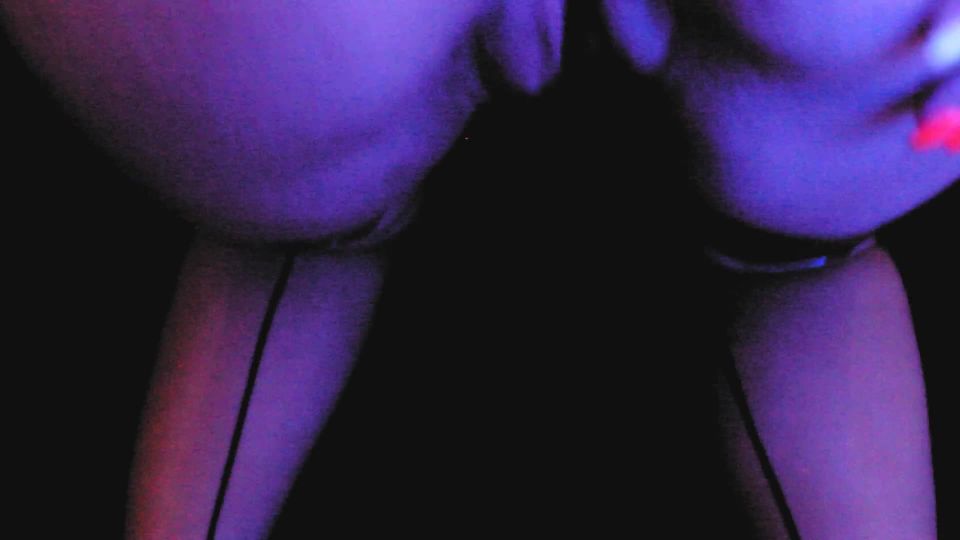 Clips4sale：伊娃·拉特克斯 - 橡胶大屁股熟女 穿乳胶吸大鸡巴 操小穴 射精  gonzo + preview 2
