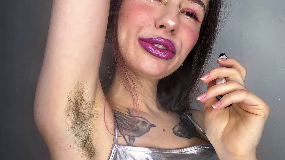 甜蜜口交游戏 - 女性美人的毛茸茸腋下 + preview 2