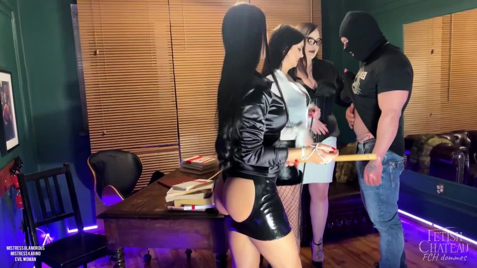 恋物城堡女主人——3位残忍的老师用藤条惩罚坏学生