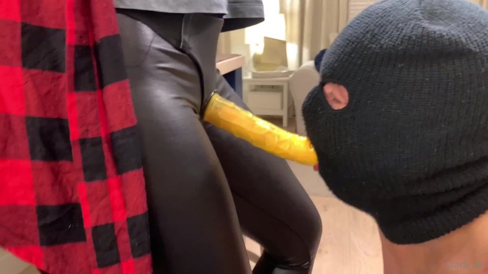 莉亚拉·辛女主人：这奴隶必须先学会好好口交，我才干他（十月锁定变性人性玩具） + preview 2