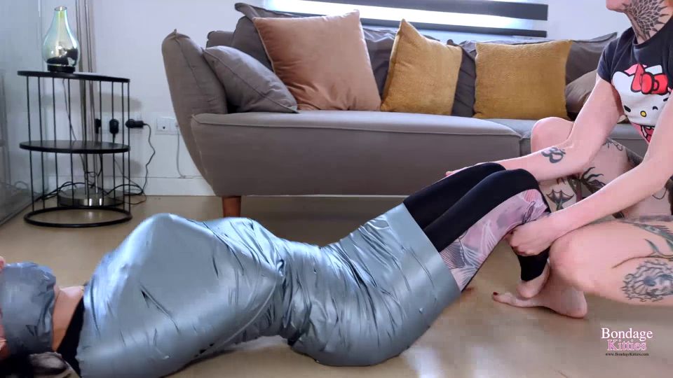 Bondage Kitties——热爱捆绑的室友 + preview 2